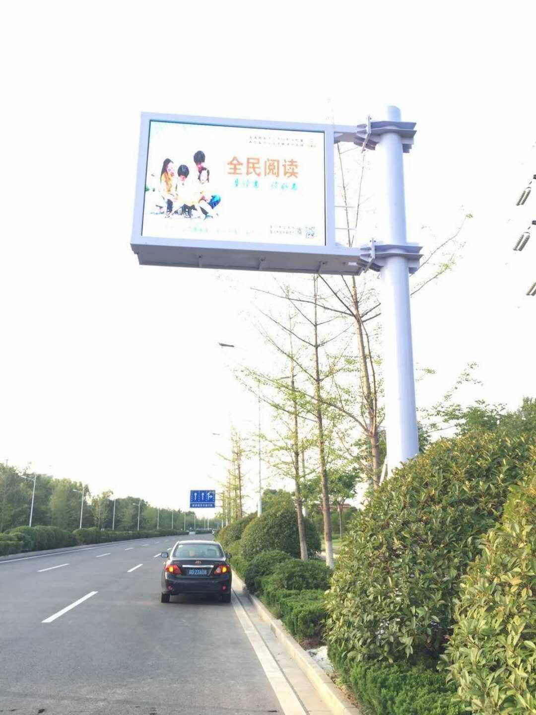 LED顯示屏全彩哪家好？定做高速LED顯示屏 LED信息顯示屏大屏幕廣告找亮彩